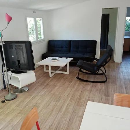 Agreable, A Proximite Du Centre Historique, Golf Academy * Villeneuve-les-Avignon