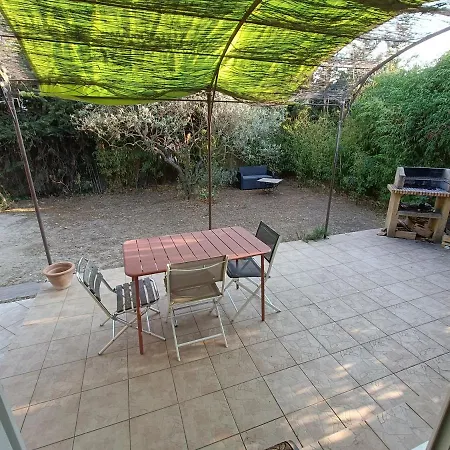 Agreable, A Proximite Du Centre Historique, Golf Academy Chalet Villeneuve-les-Avignon